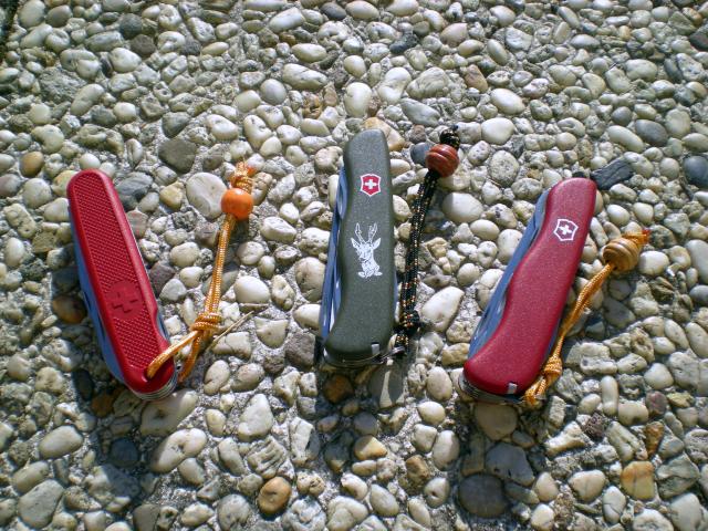 Petit comparatif de trois modèle de Victorinox Dscn6474-3698b93