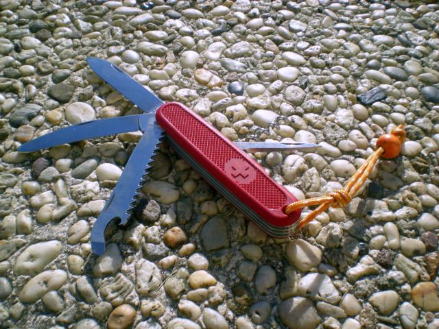 Petit comparatif de trois modèle de Victorinox Dscn6478-3698bab